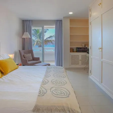 Beachfront In Playa De Canteras Apartment Las Palmas de Gran Canaria