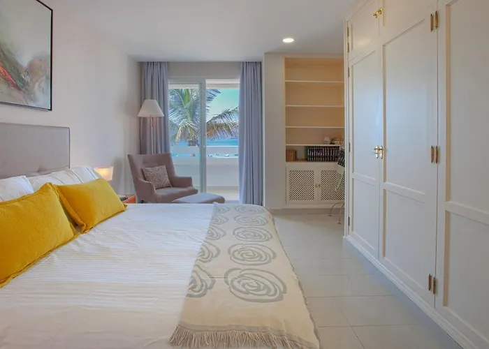 Beachfront In Playa De Canteras Apartment Las Palmas de Gran Canaria